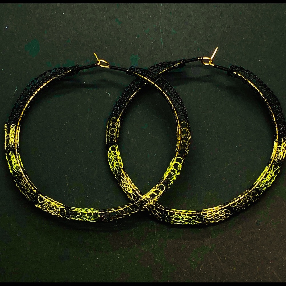 2.5” Lightweight Handmade Color Block Hoop Earring - Picture 2 of 8